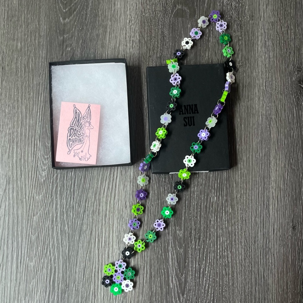 Anna Sui daisy chains necklace